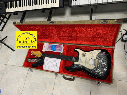 Thu mua đàn Guitar điện tại TP.HCM – Nhạc Cụ Thành Tân